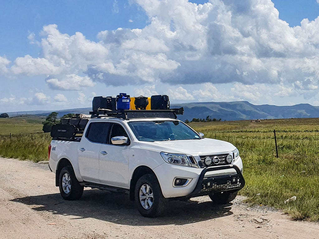 Nissan Navara/Frontier D23 3rd Gen (2014-2020) Slimline II Roof Rack Kit Front Runner