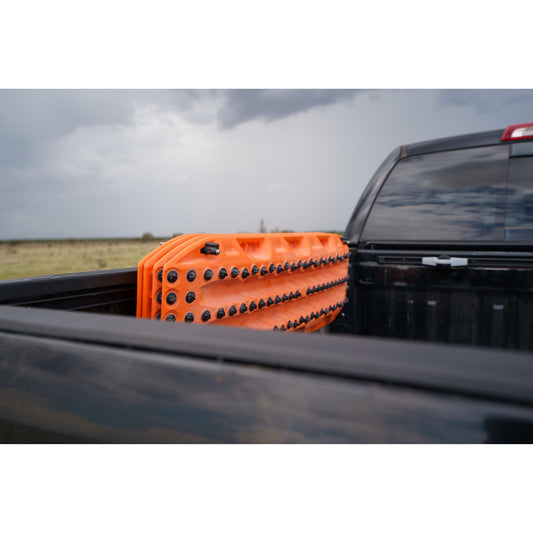 Overland Kitted MAXTRAX Bed Rail Mount MaxTrax