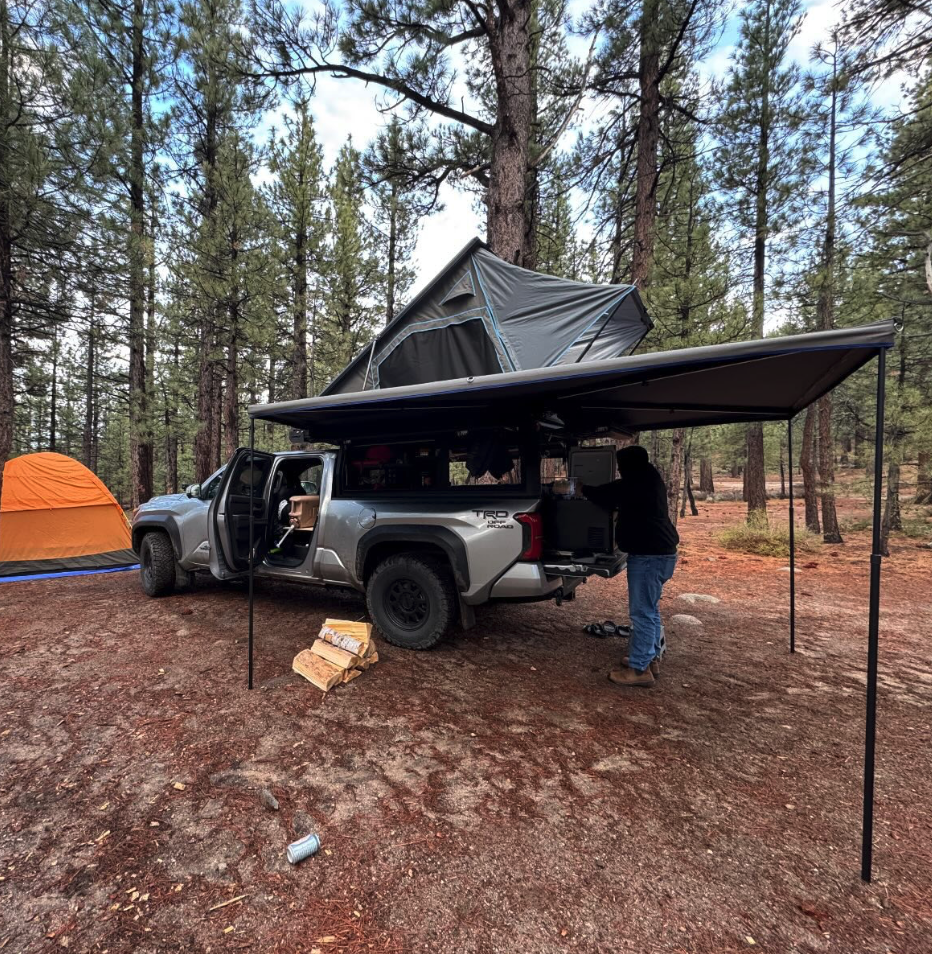 Free Standing 270-Degree Awning