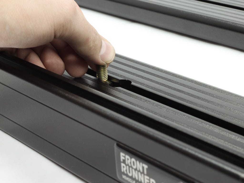 Mercedes-Benz Gelandewagen SWB (1979-2011) Slimline II Roof Rack Kit Front Runner