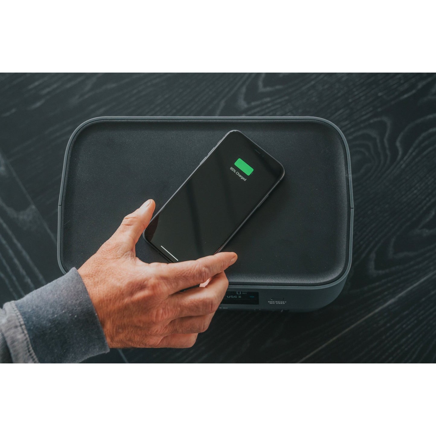 Home_BaseCharge600_lifestyle_3.jpg