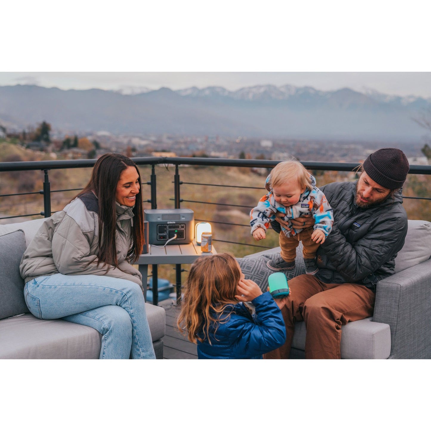 PatioPower_BaseCharge600_lifestyle_2.jpg