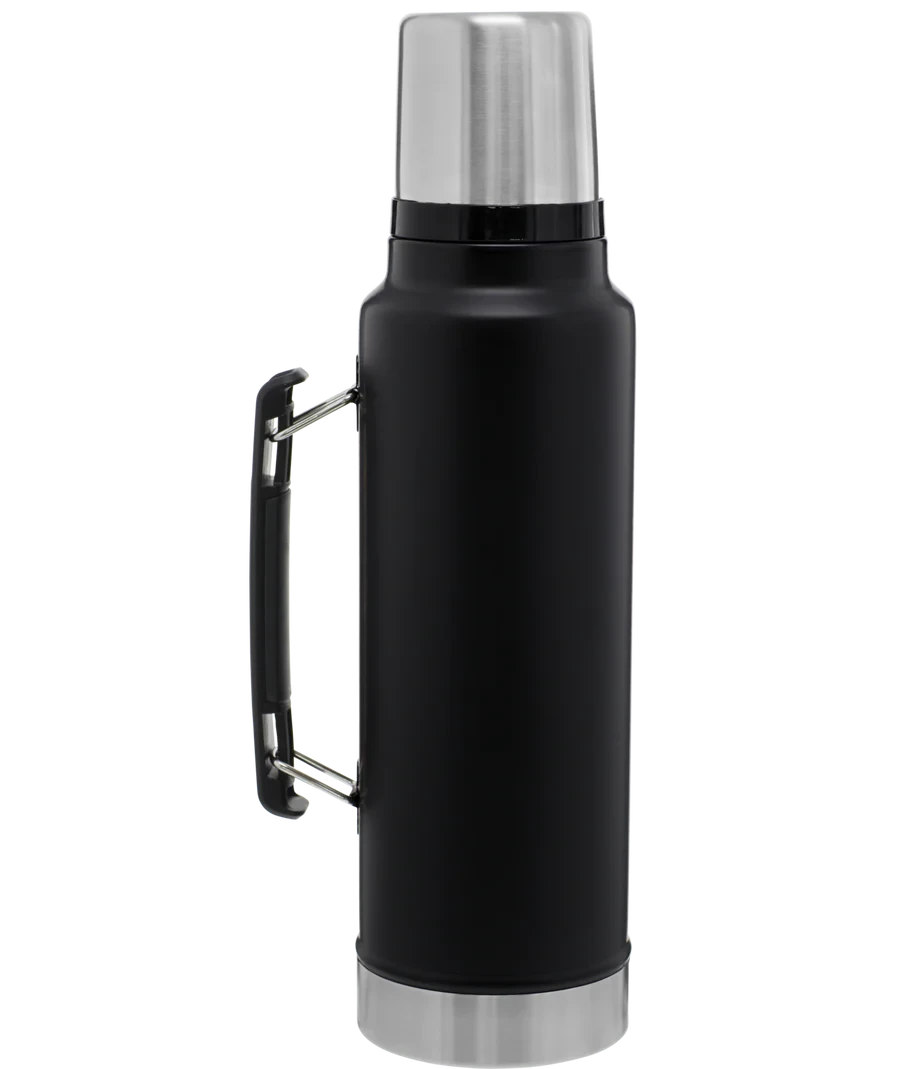 B2B_Web_PNG-Classic-Legendary-Bottle-1-5qt-Matte-Black_8fdf2b3b-7552-48ef-b2a8-fb65ed4f002