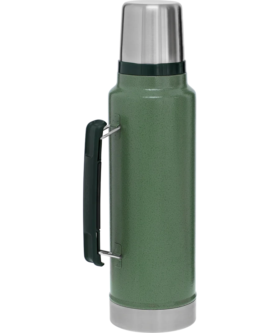 B2B_Web_PNG-Classic-Legendary-Bottle-1-5qt-Hammertone-Green_0ec660ce-a50a-4aa1-bc68-4f693a