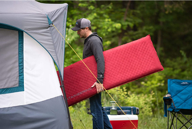 Cots & Sleeping Pads