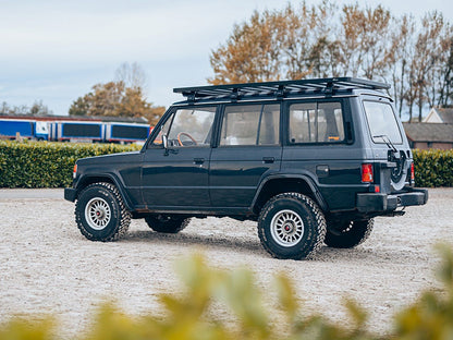 Mitsubishi Pajero L040 (1982-1990) Slimline II Roof Rack Kit Front Runner