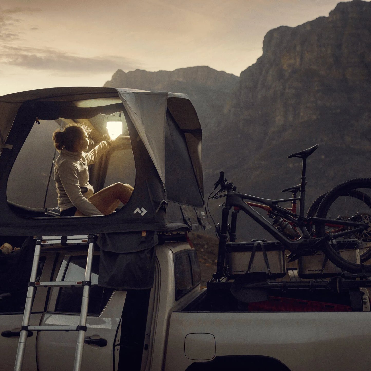 Dometic Inflatable Rooftop Tent