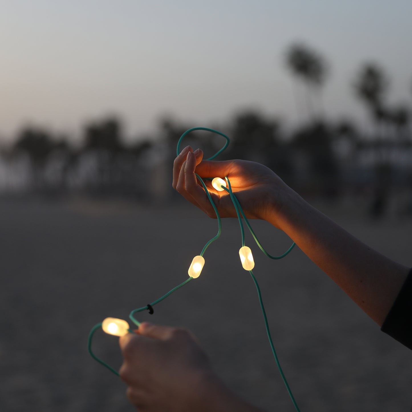 Solar String 18' Portable String Lights & Mobile Charger