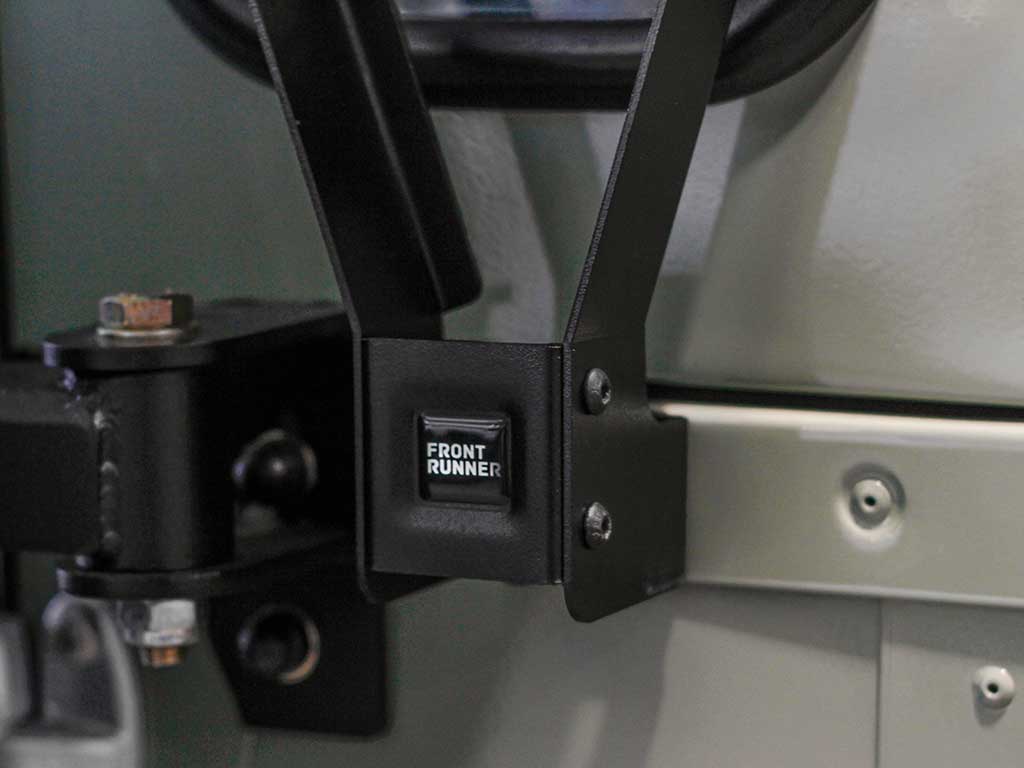 Land Rover Defender 90/110 Single Gas Bottle Bracket Front Runner