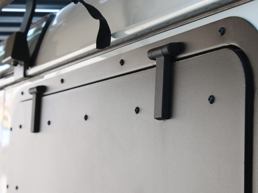 Gullwing Hinge Front Runner