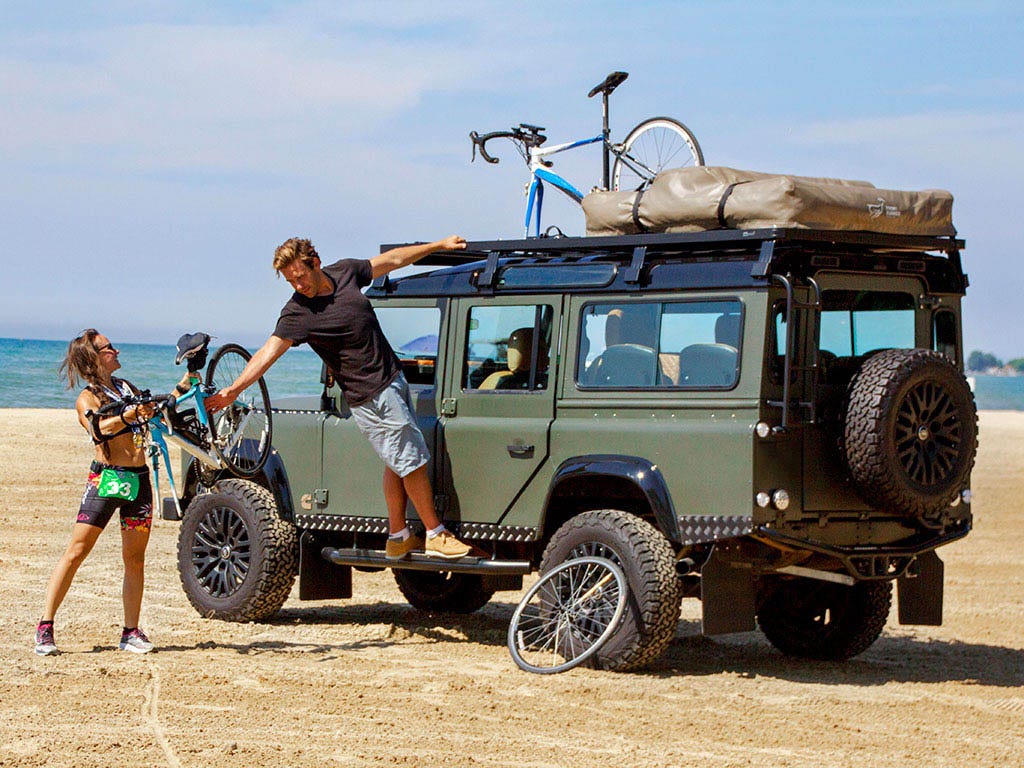 Land Rover Defender 110 (1983-2016) Slimline II Roof Rack Kit Front Runner
