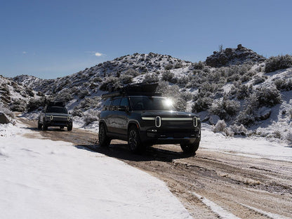 Rivian R1S (2022-Current) Slimline II Roof Rack Kit Front Runner