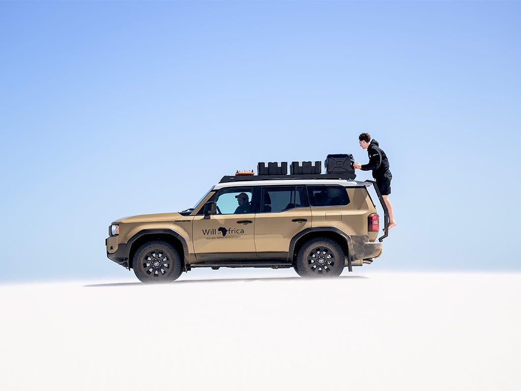 Toyota Land Cruiser 250 (2024-Current) Slimsport Roof Rack Kit Front Runner