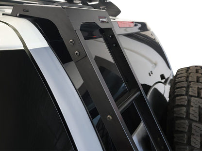 Toyota FJ Cruiser Ladder