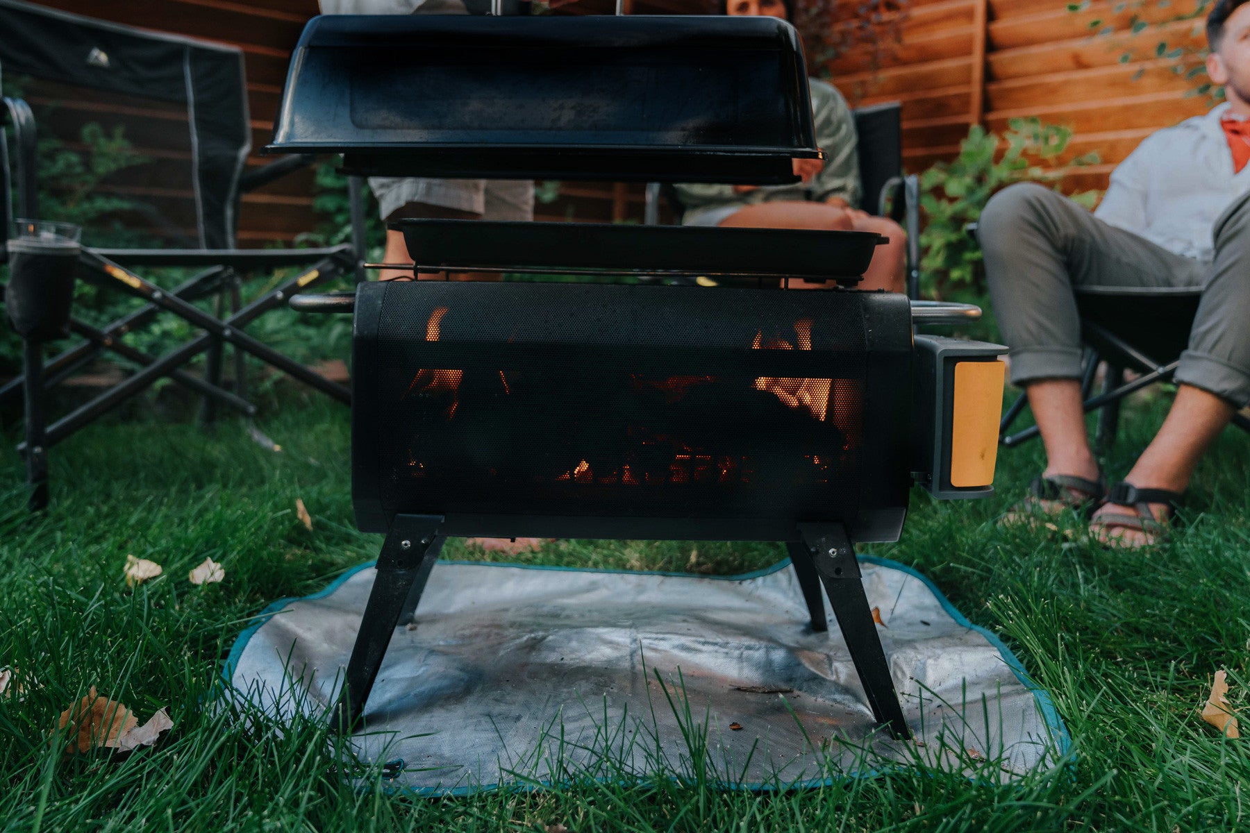 FirePit_GrillLid_Lifestyle_2.jpg